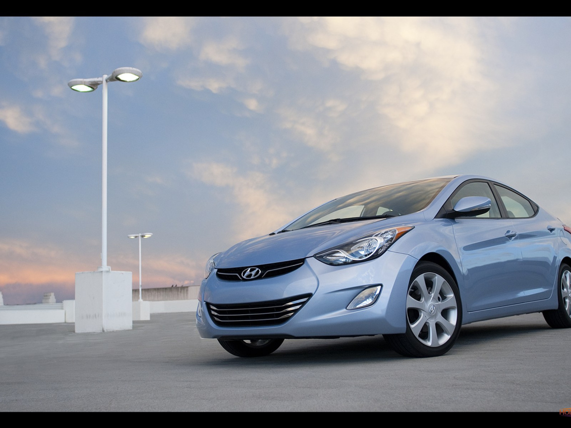 Фото автомобиля Hyundai Elantra