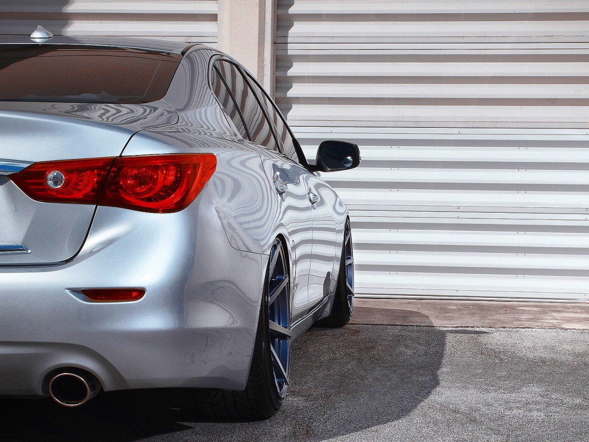 Фото автомобиля Infiniti Q50 2014 года