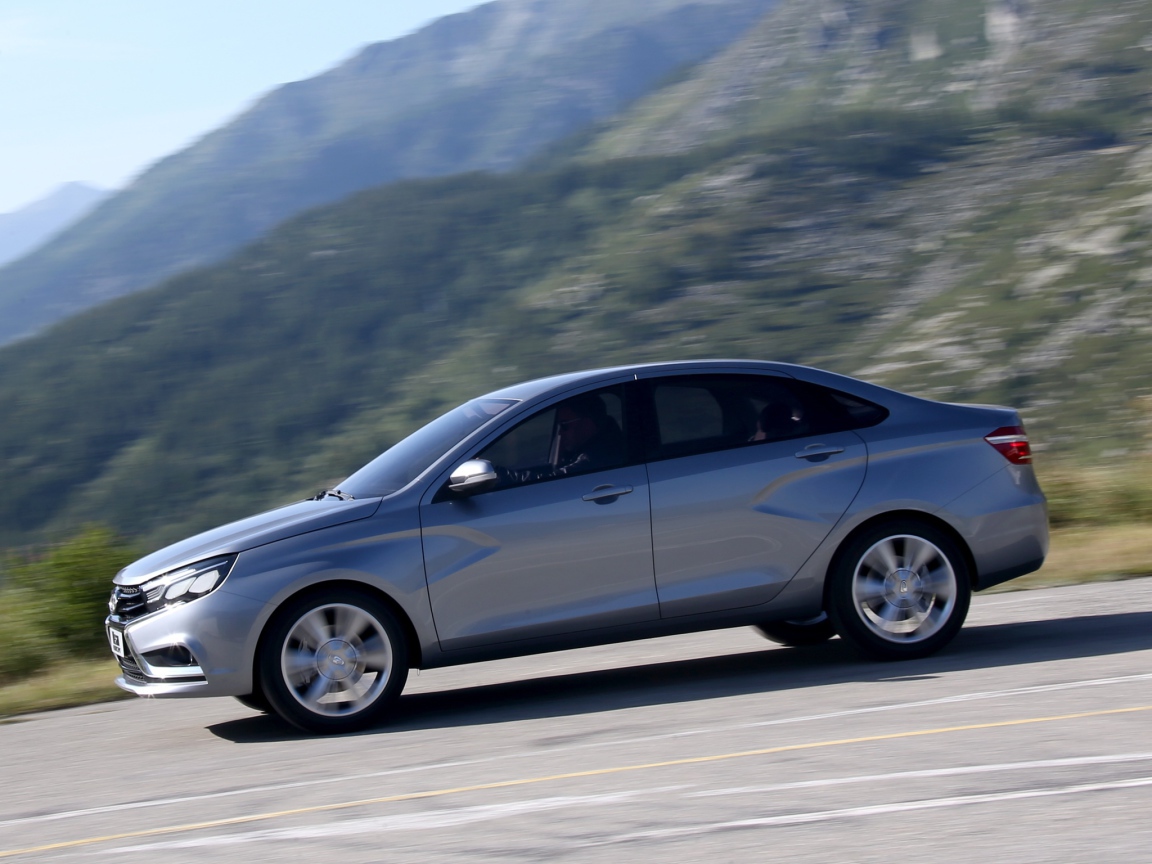 Стремительная Лада Веста