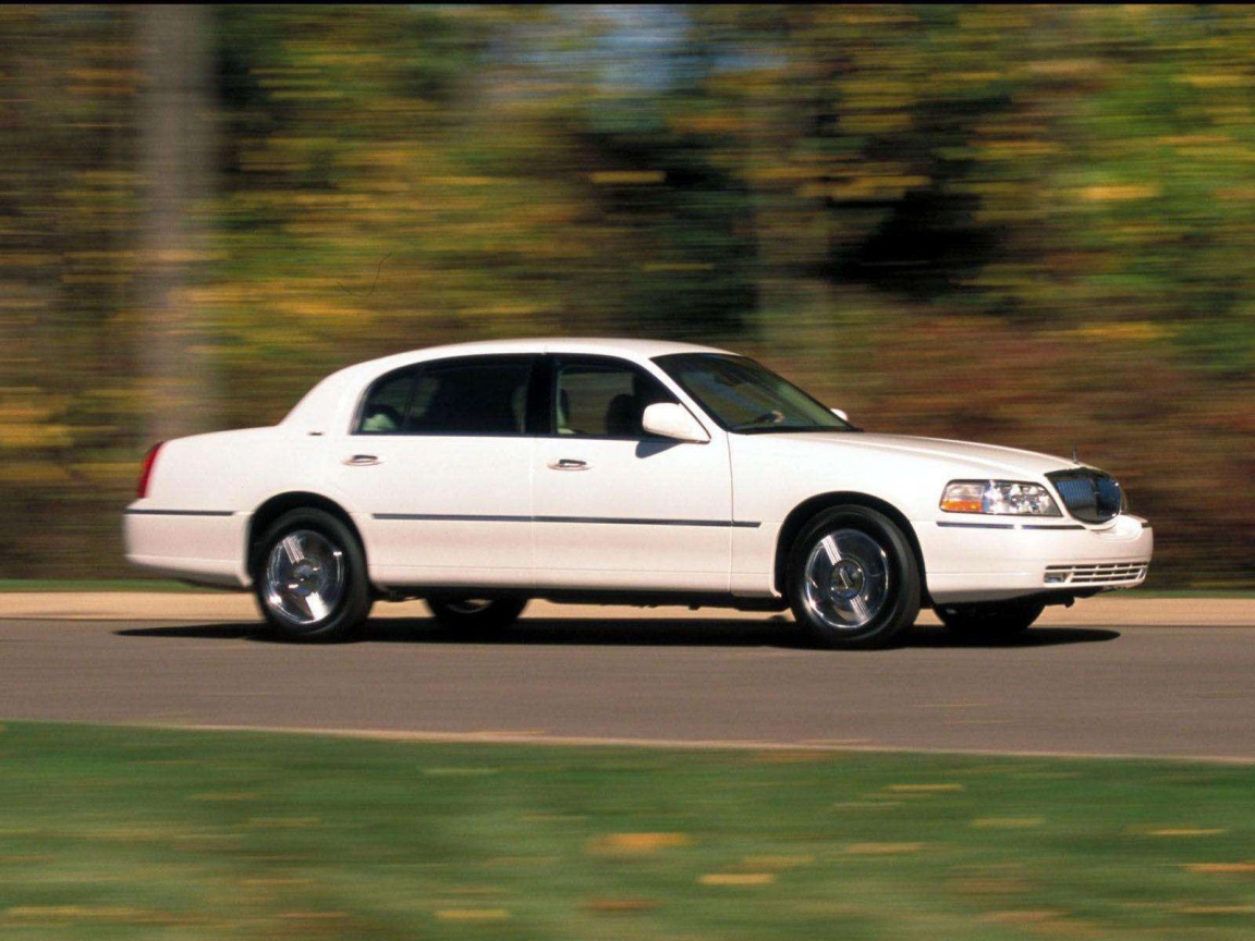 Надежный автомобиль Lincoln Town Car