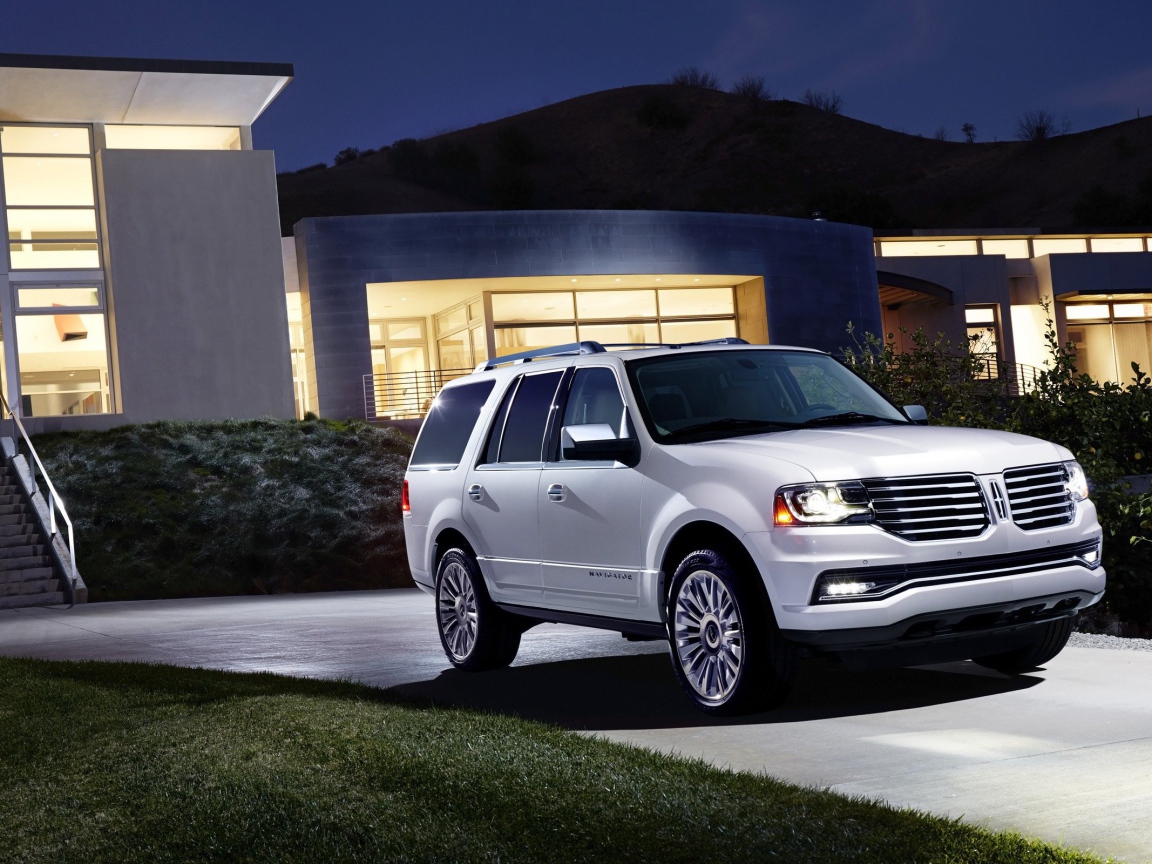 Тест драйв автомобиля Lincoln Navigator 2014