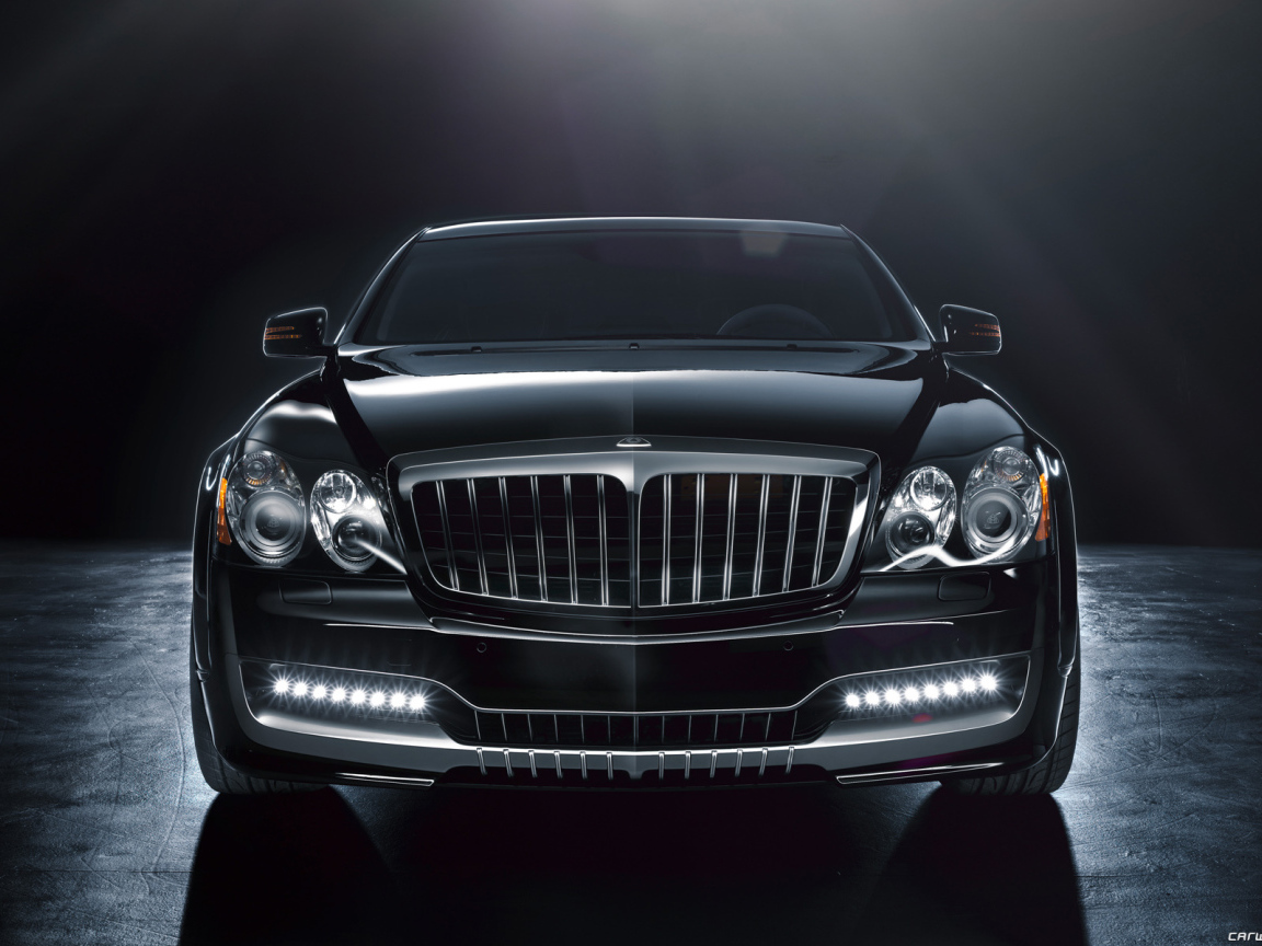 Красивый автомобиль Maybach  2014 в Москве