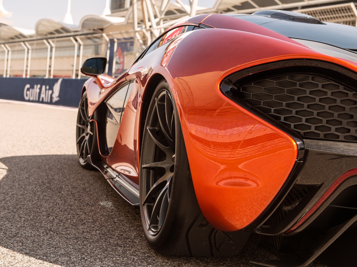 Фото автомобиля McLaren P1 2014