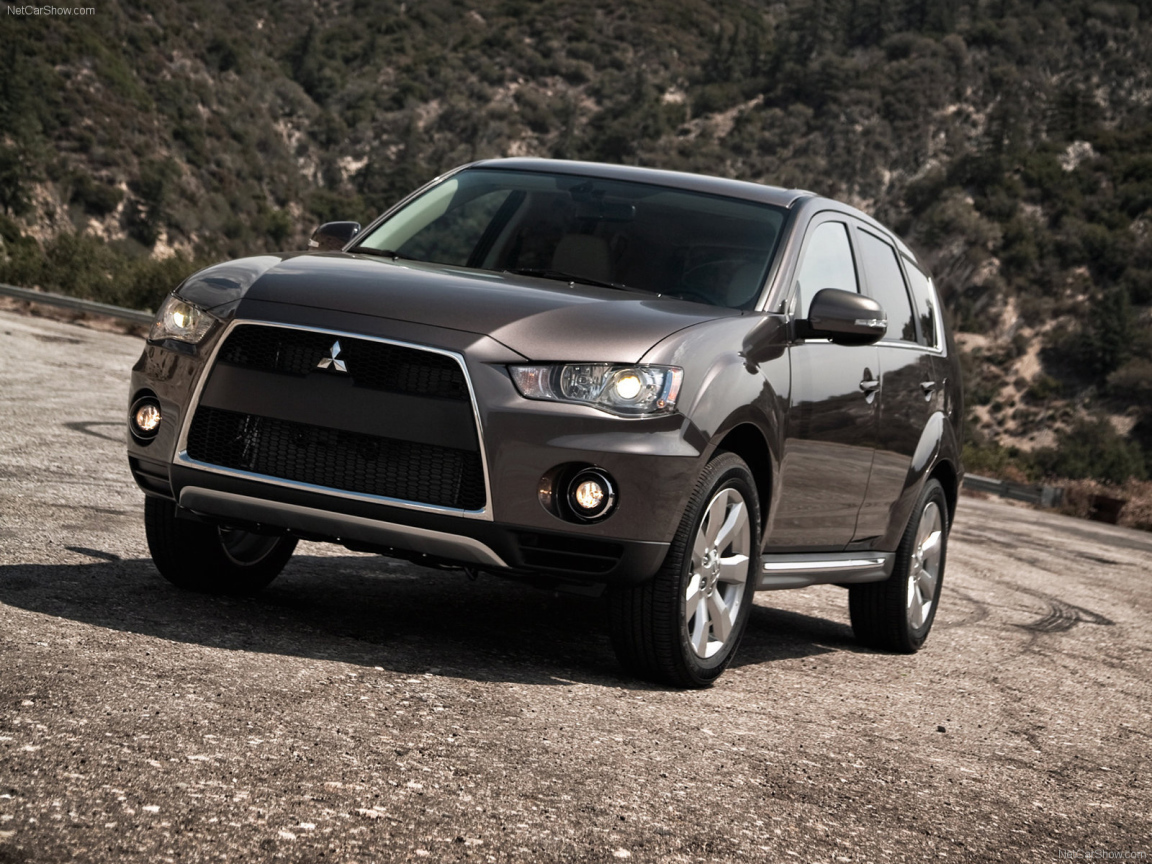 Новая машина Mitsubishi Outlander