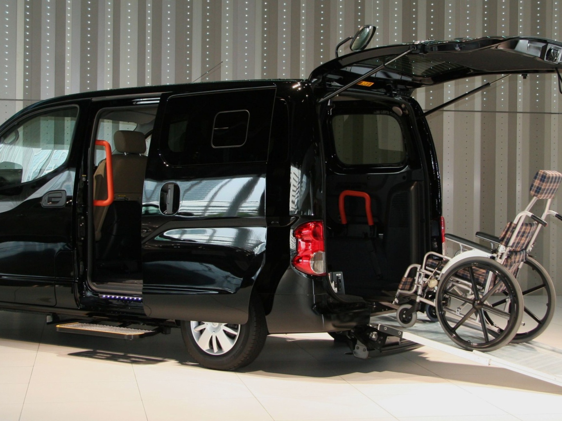 Дизайн автомобиля Nissan NV200