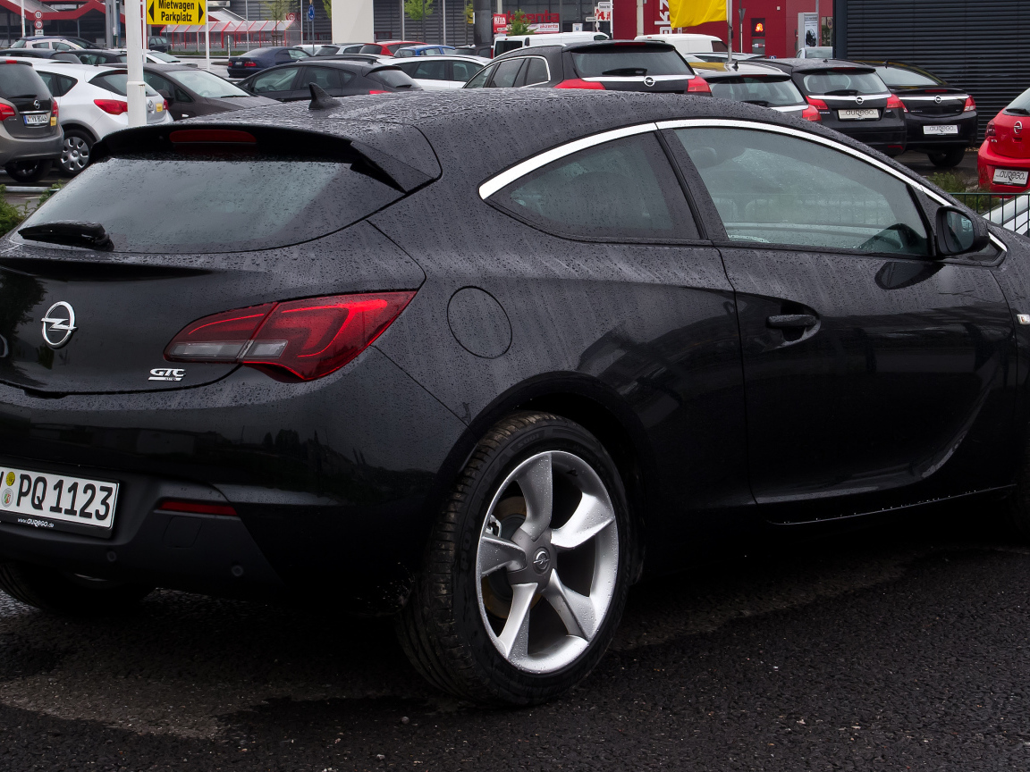 Новая машина Opel Astra GTC