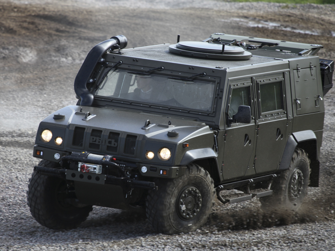 Бронеавтомобиль Рысь