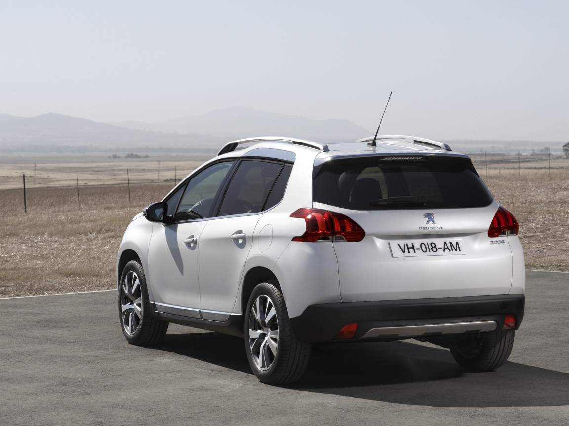 Красивый автомобиль Peugeot 6008 2014  в Москве