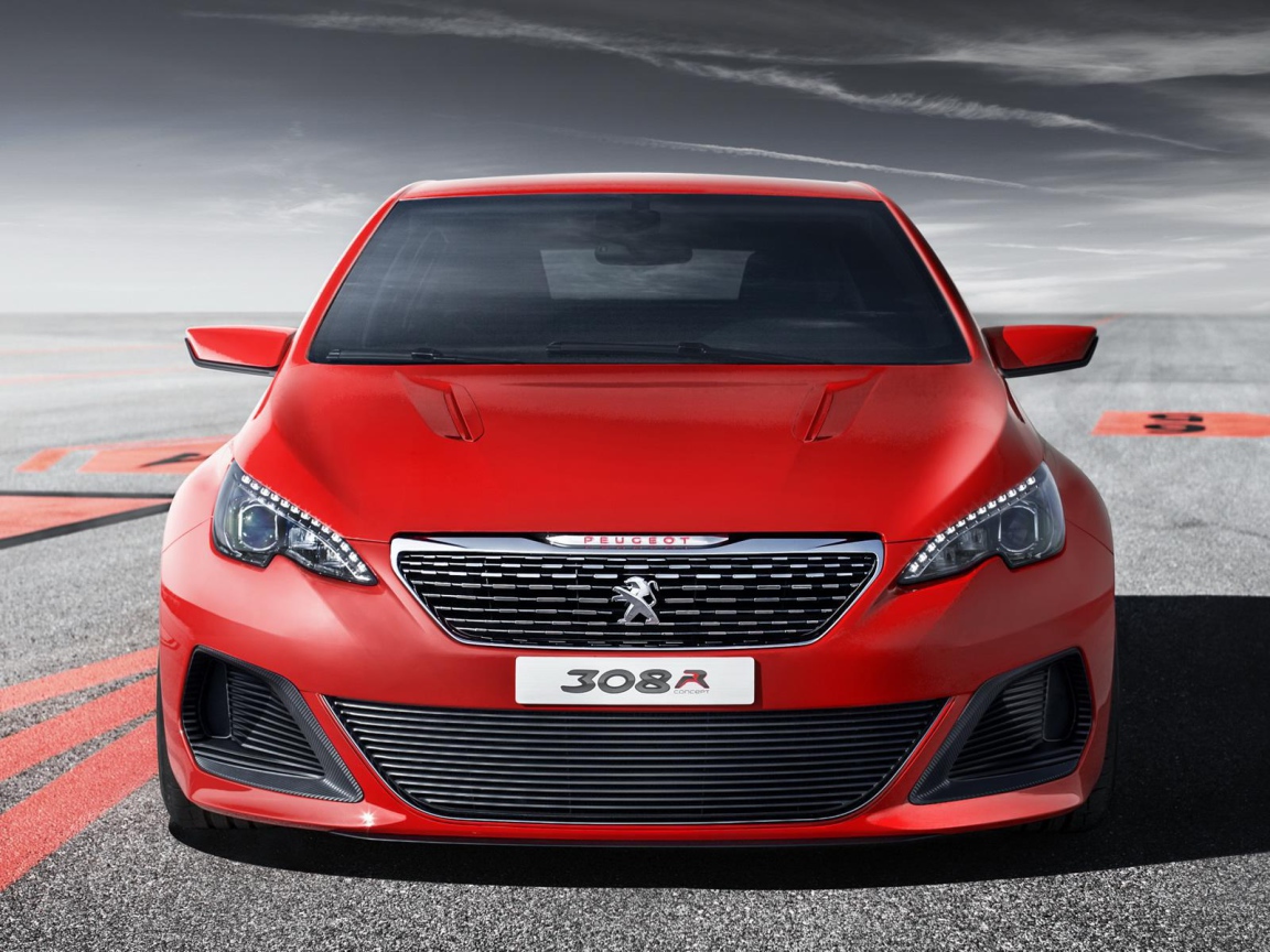 Красный Peugeot 308