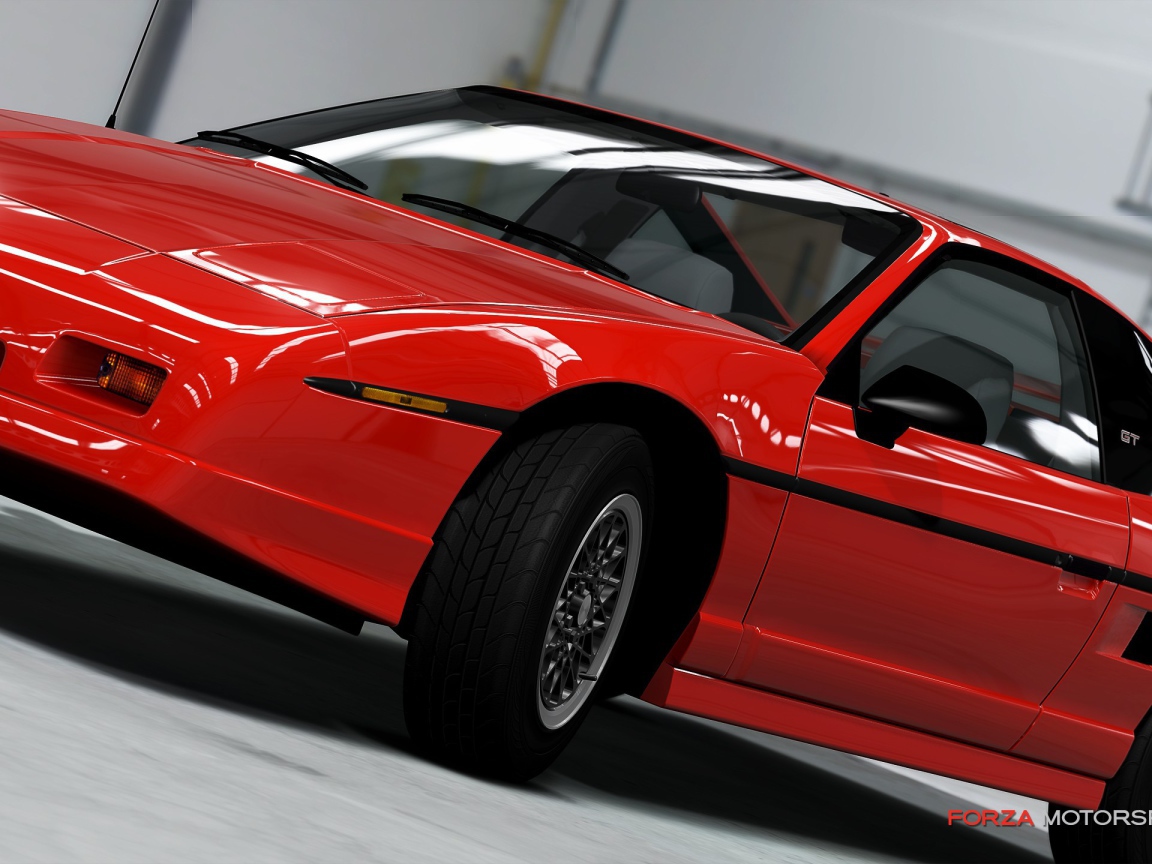 Новая машина Pontiac Fiero