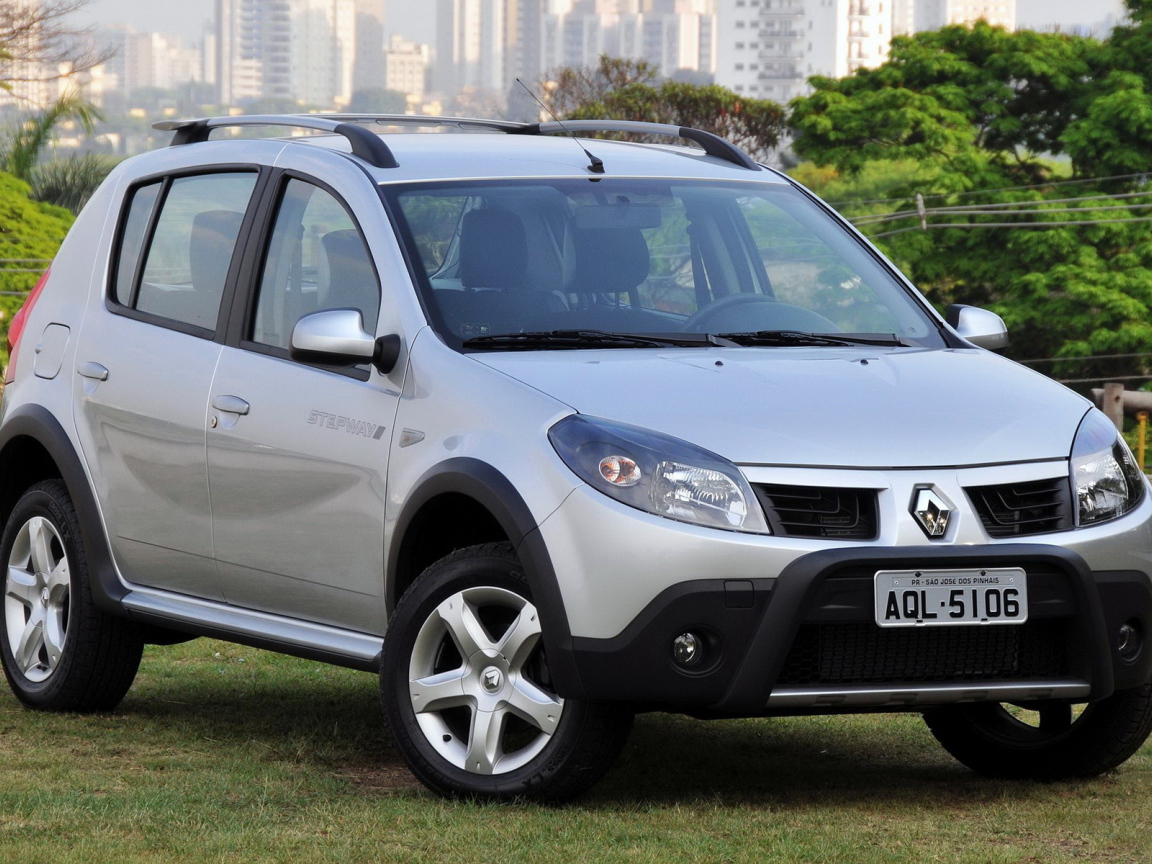 Тест драйв автомобиля Renault Sandero