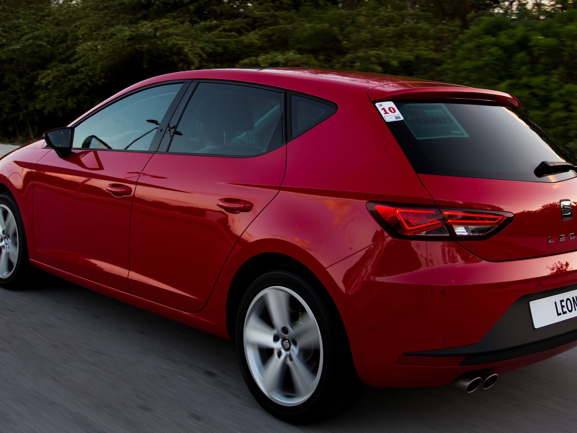 Автомобиль марки Seat модели Leon 2014