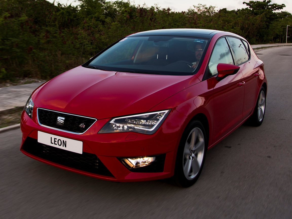 Надежная машина Seat Leon 2014