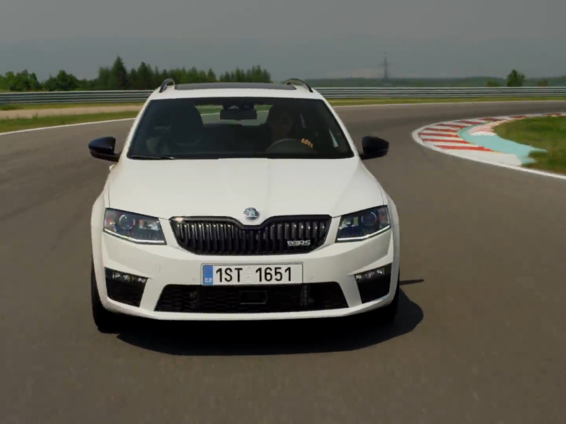 Новый автомобиль Skoda Octavia 2014