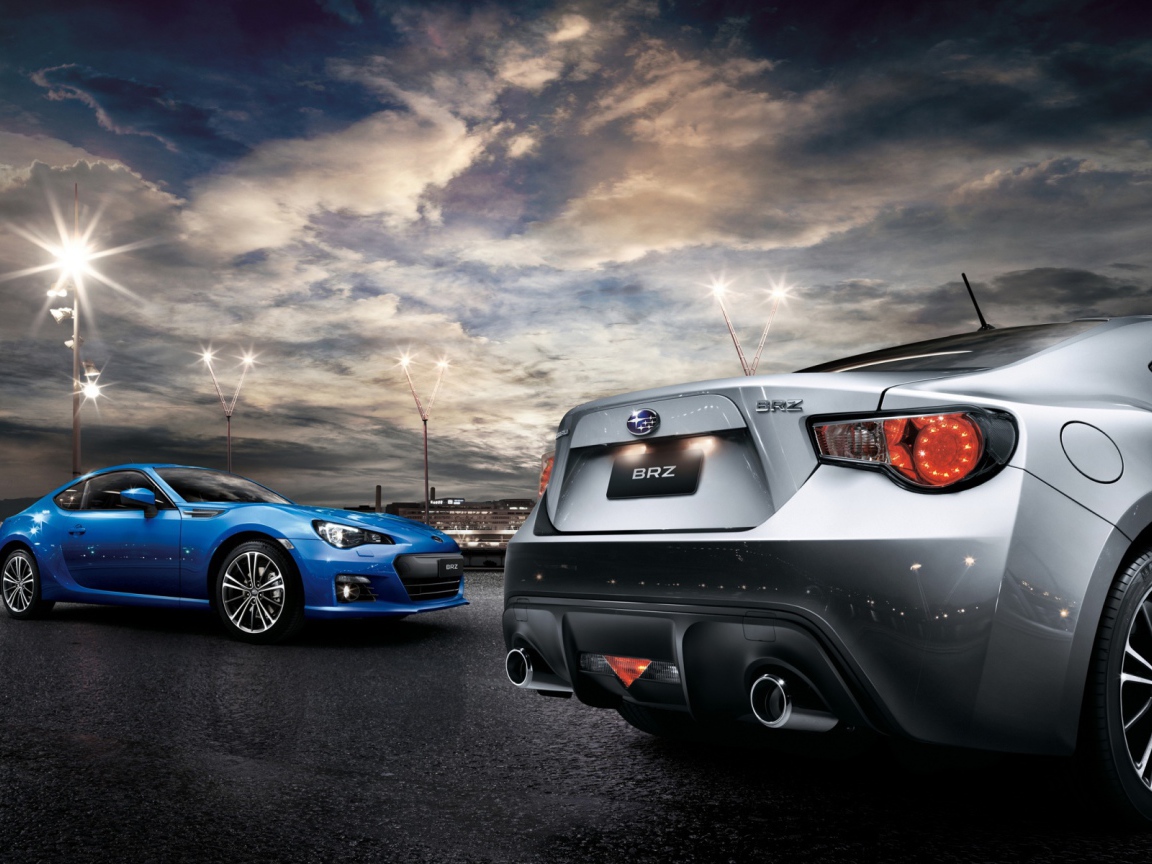 Красивый автомобиль Subaru BRZ в Москве