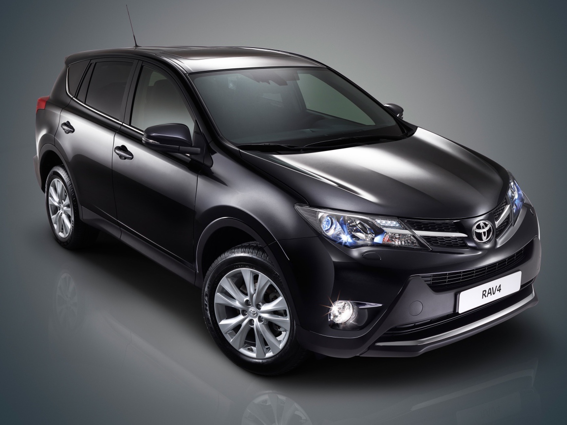Красивый автомобиль Toyota RAV4