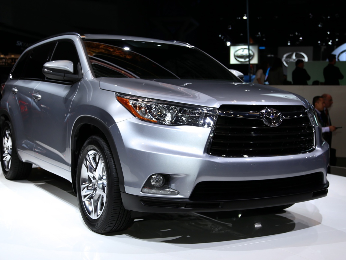 Новый автомобиль Toyota Highlander 2014