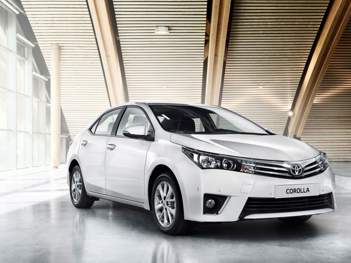 Надежная машина Toyota Corolla 2014