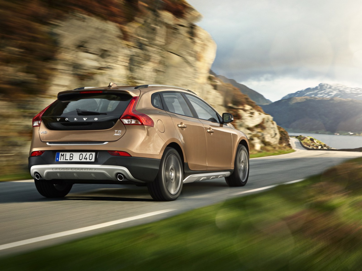  Дизайн автомобиля Volvo v40 Cross country