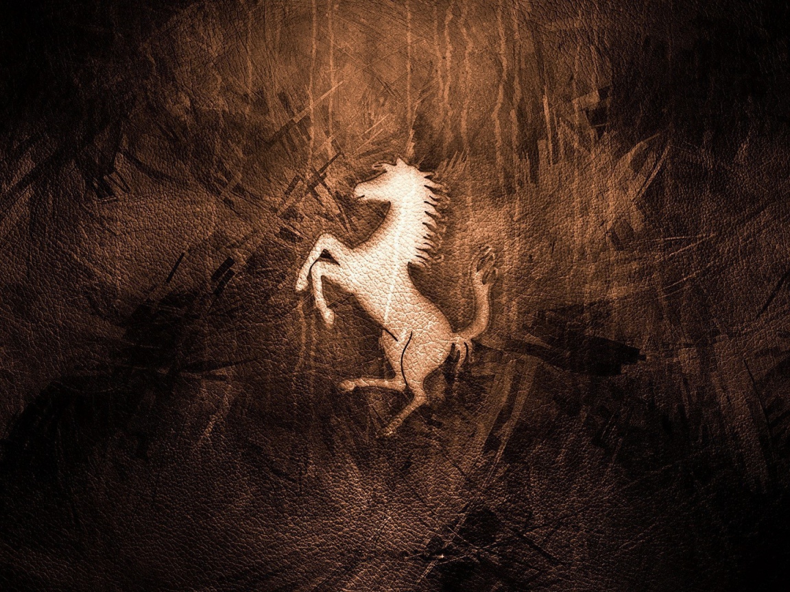 Bысеченая на камне лошадь