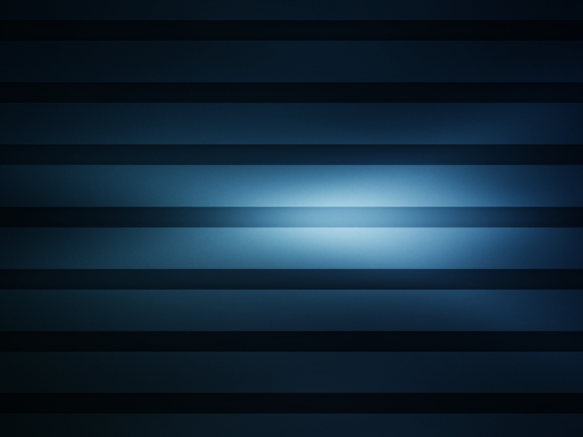 Темные полосы на синем фоне