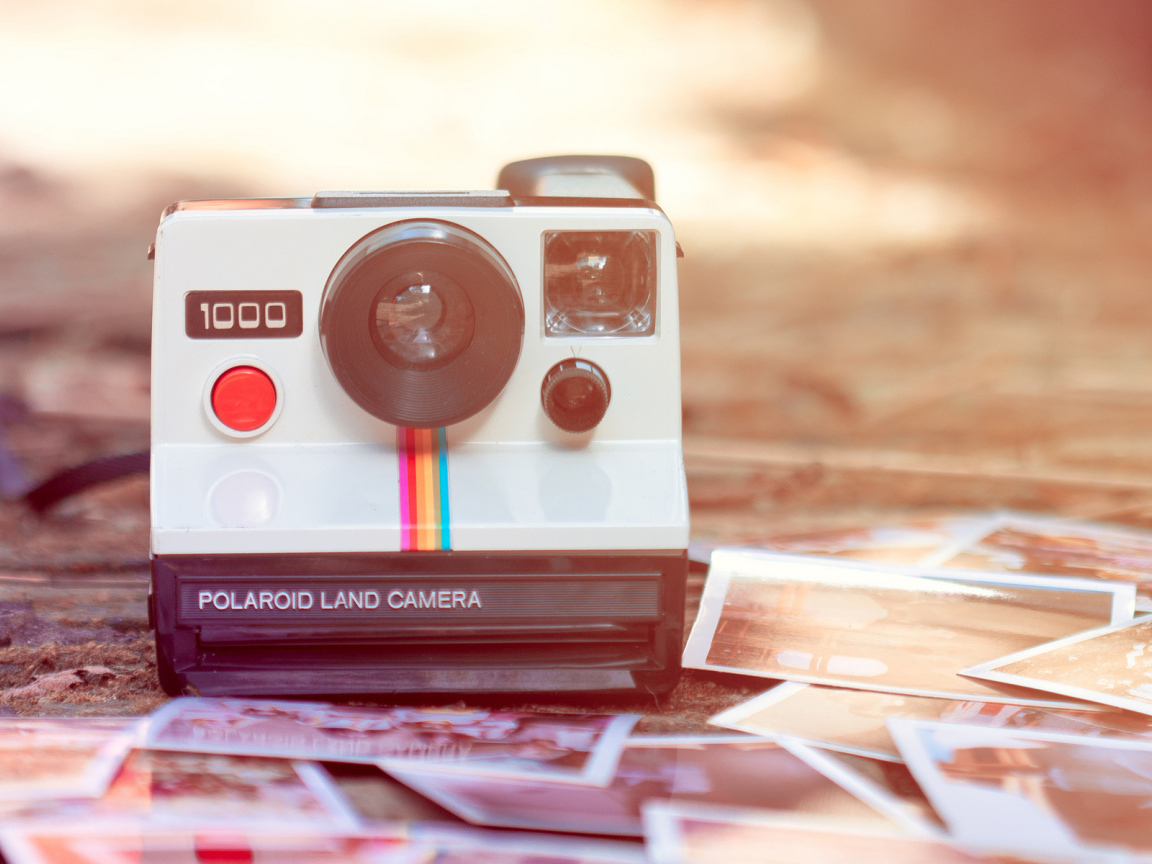 Ретро фотокамера полароид