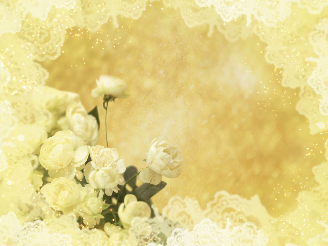 Жёлтые розы на жёлтом фоне