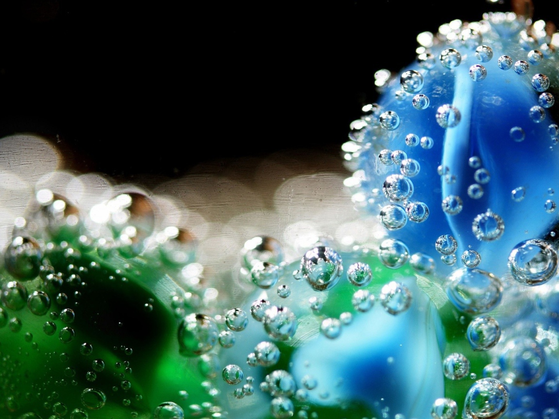 Пузырьки на воде