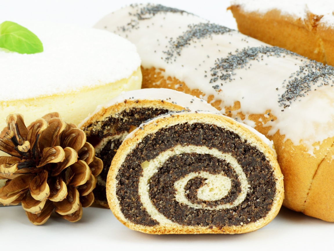 Сладкий рулет с маком