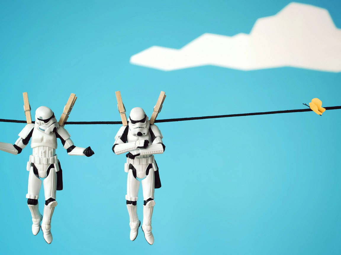 Роботы сохнут на веревке