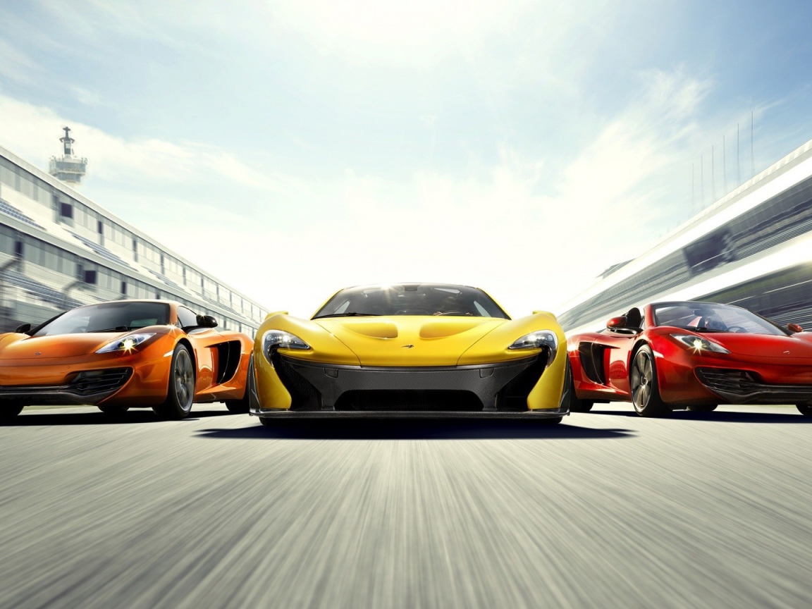 Автомобили на большой скорости