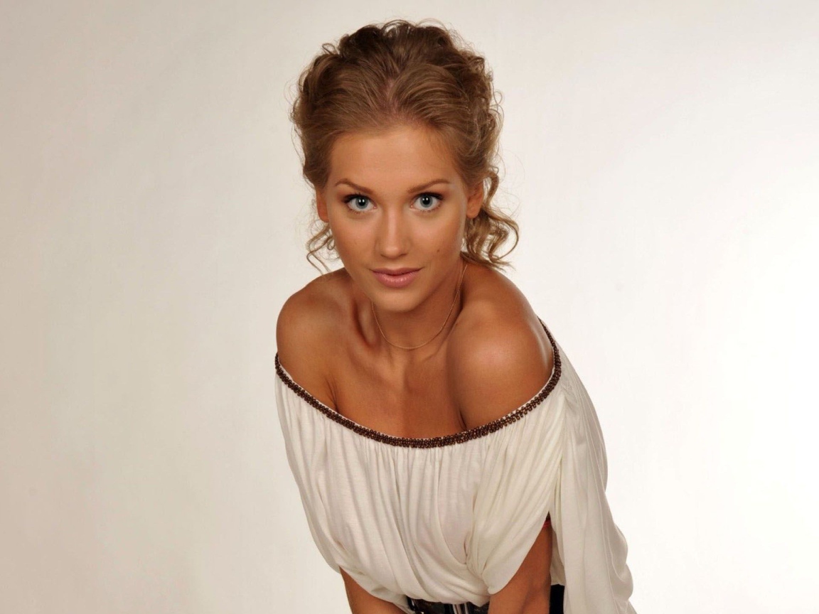 Красивая актриса Кристина Асмус