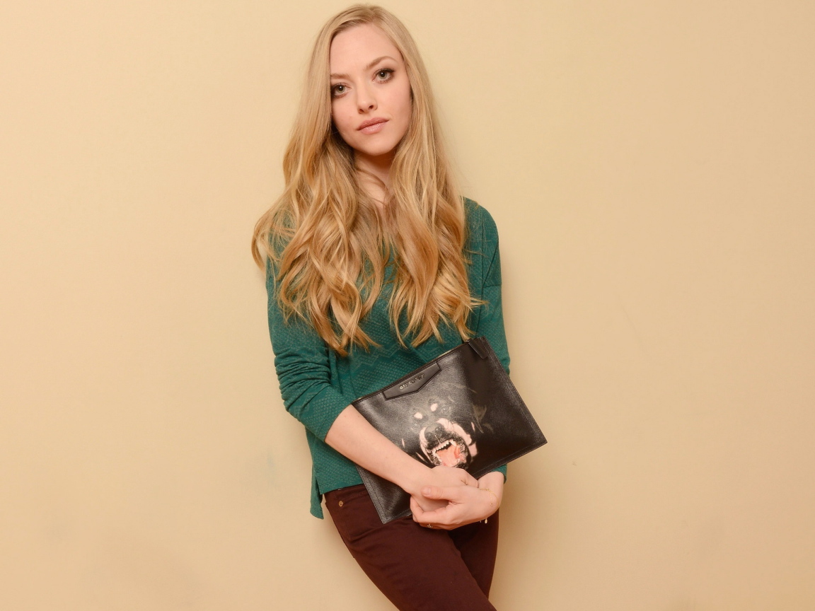 Популярная актриса Аманда Сайфред