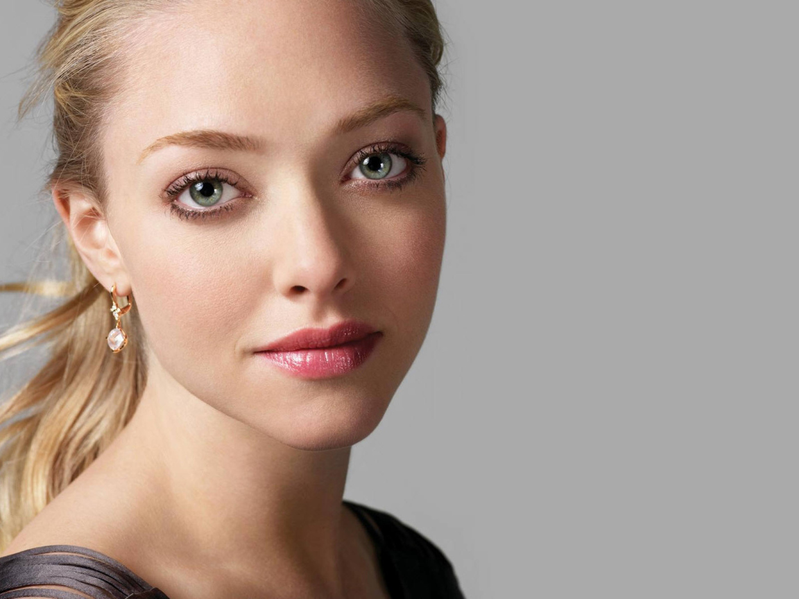 Прекрасная актриса Аманда Сайфред