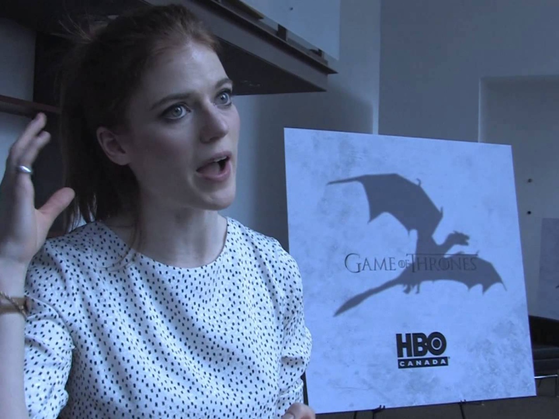 Очаровательная Роуз Лесли