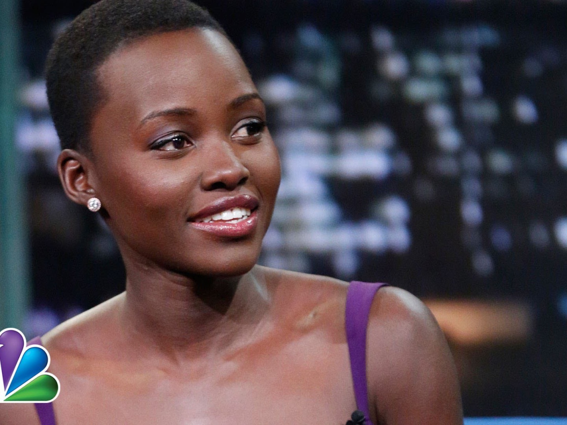 Красивая Лупита Нионго