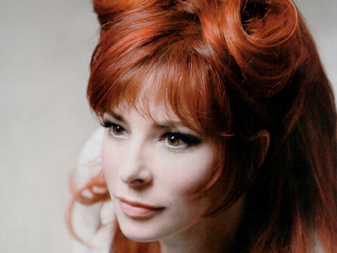 Популярная модель Милен Фармер