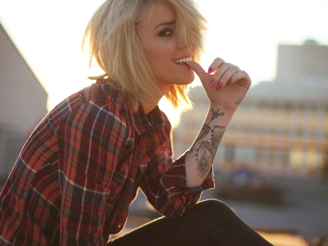 Девушка на закате