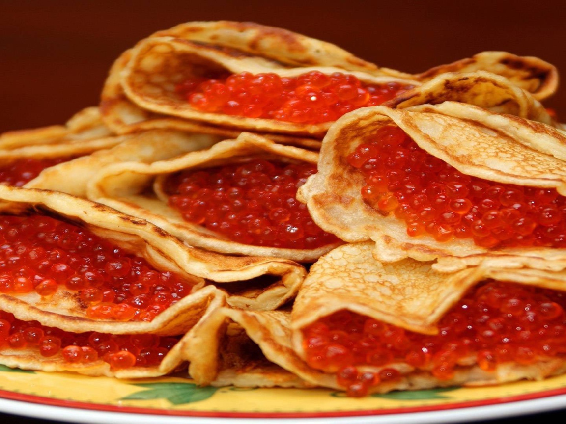 Праздничное угощение на Масленицу