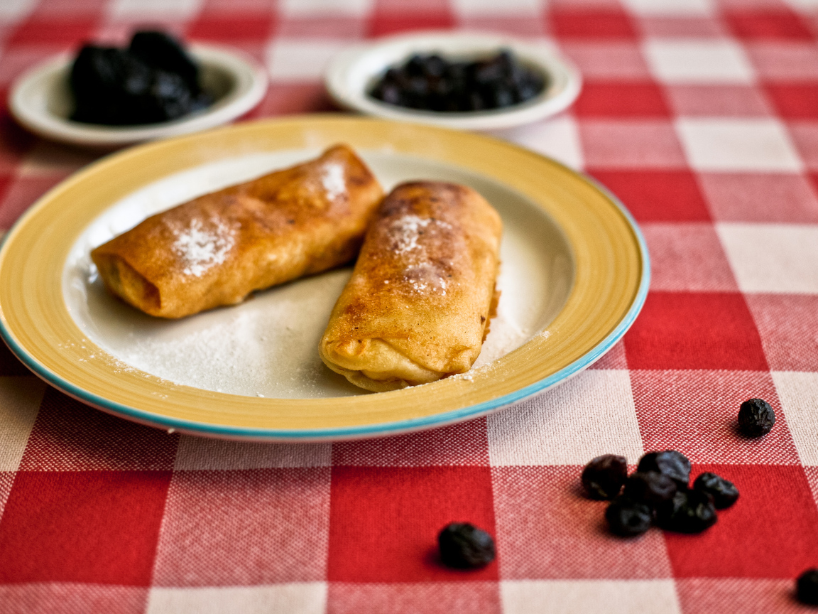 Блины с черносливом на Масленицу