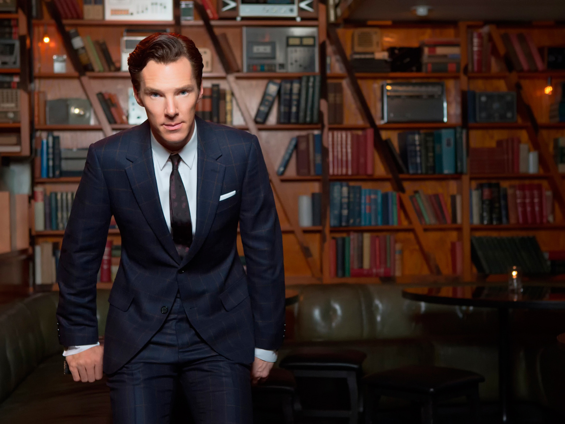 Мужчина в библиотеке