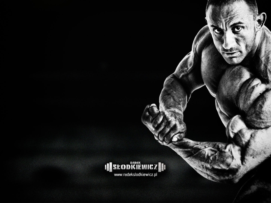 Мускулистый человек