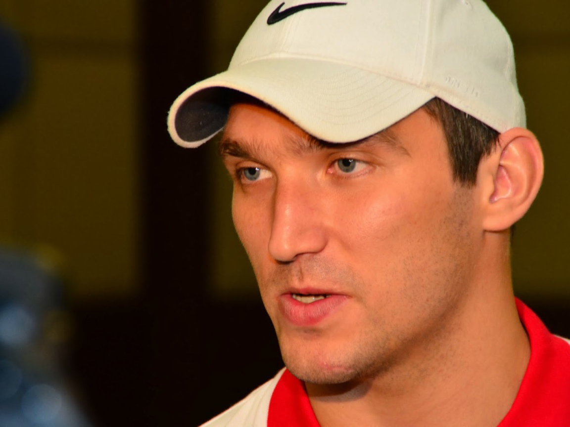 Популярный русский человек Александр Овечкин