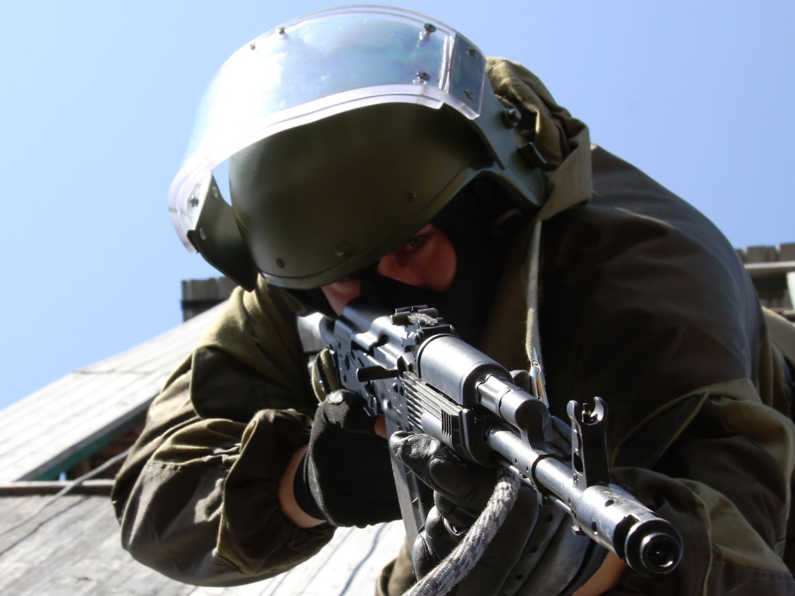 Боец спецназа