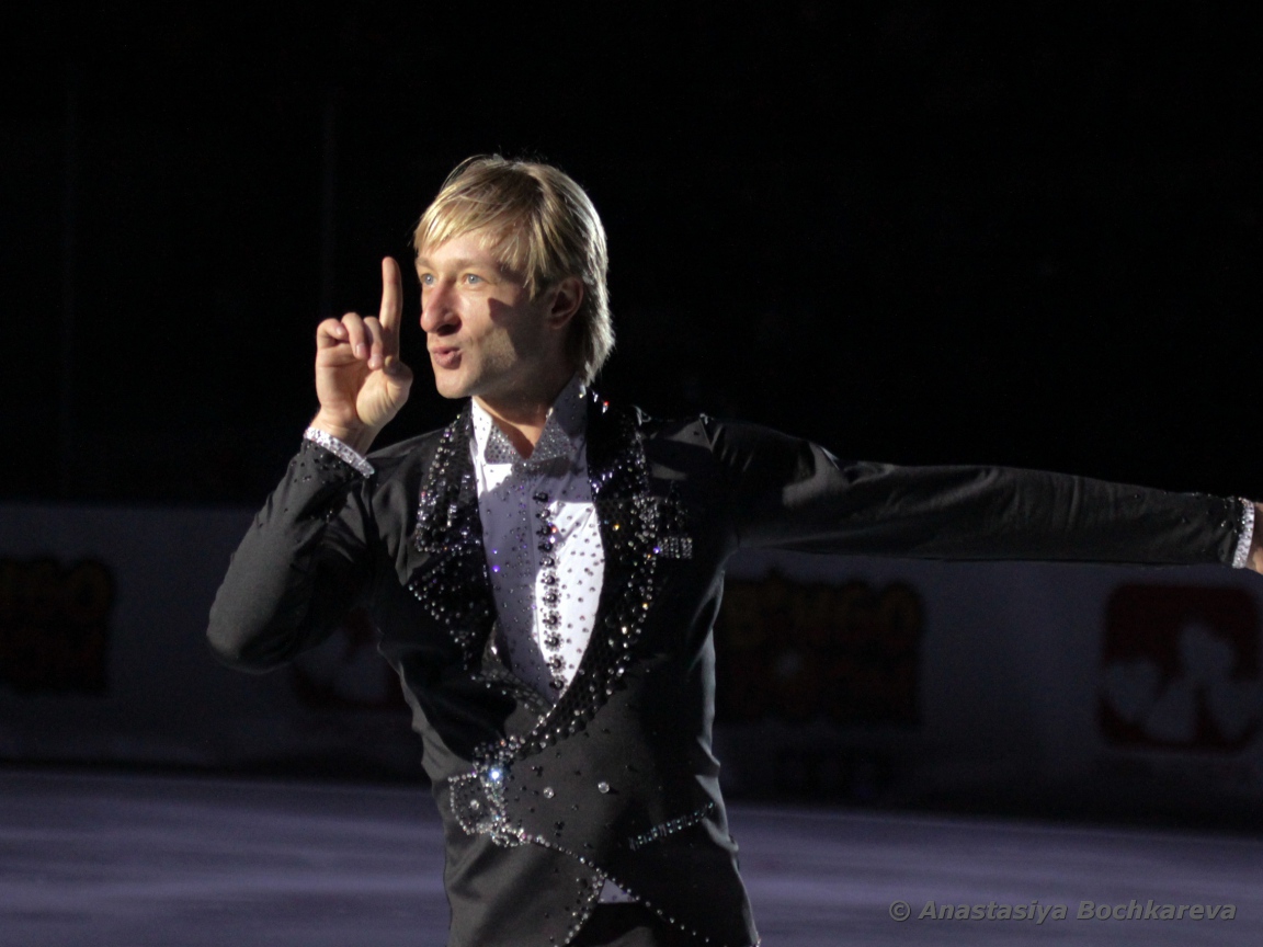 Евгений Плющенко во время выступления