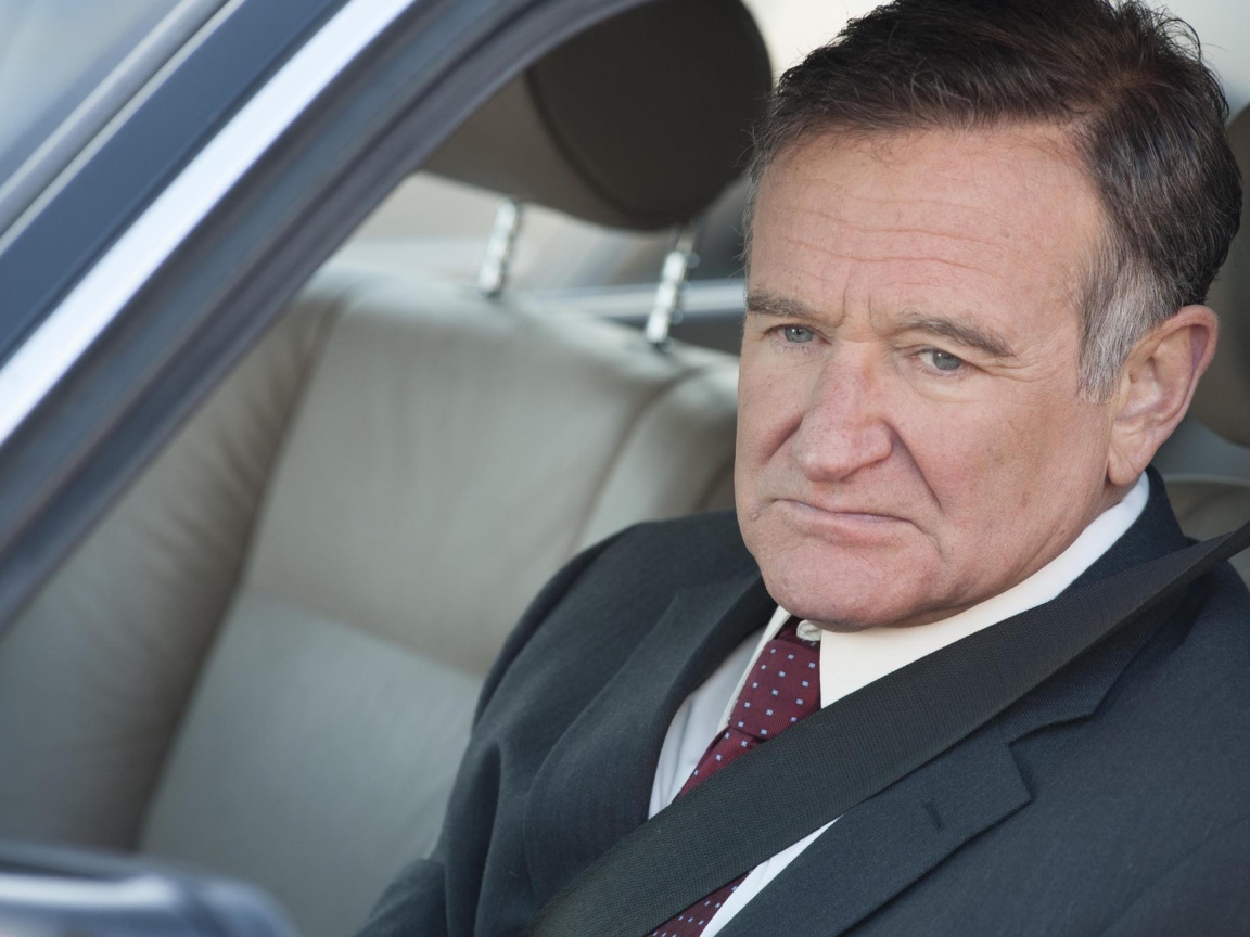 Робин Уильямс за рулем автомобиля