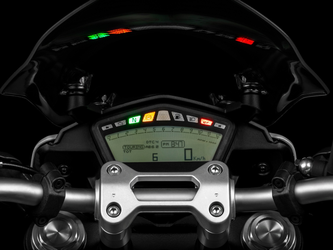 Красивый мотоцикл в москве Ducati Hyperstrada