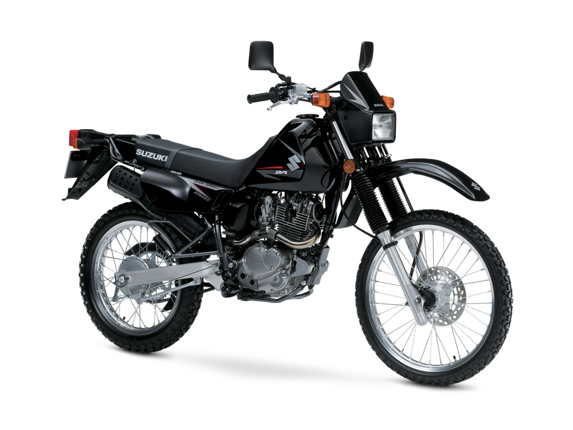 Красивый мотоцикл Suzuki DR 200 SE