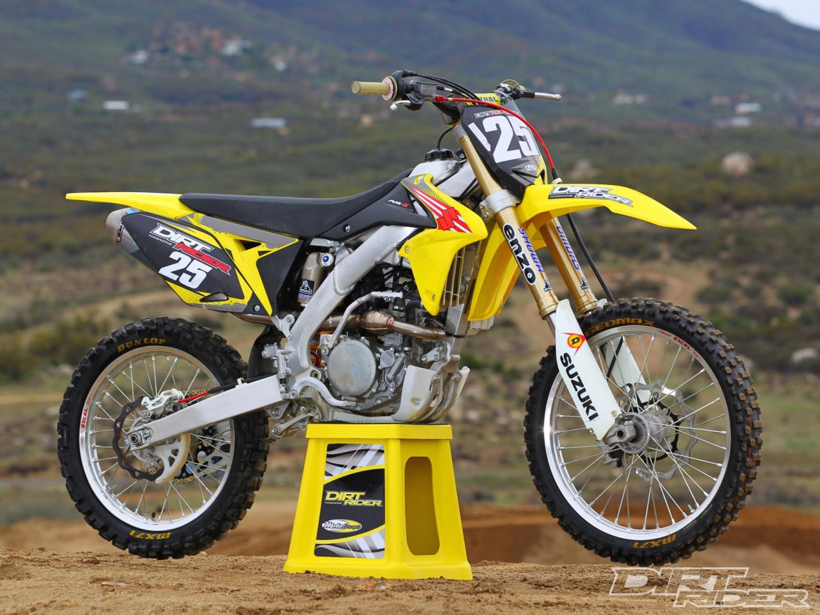 Красивый мотоцикл Suzuki RM-Z 250