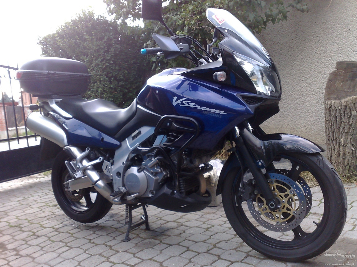 Красивый мотоцикл в москве Suzuki V-Storm 1000  DL